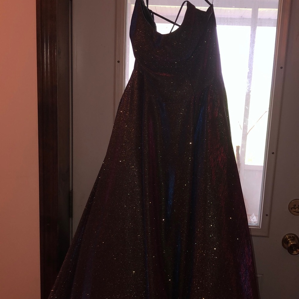 Prom dress - Picture 1 of 2